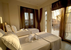 Вилла 4+1 с бассейном в пешей доступности к пляжу в Белеке