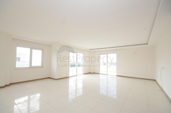 Пентхаус планировки 5+1 в Махмутларе