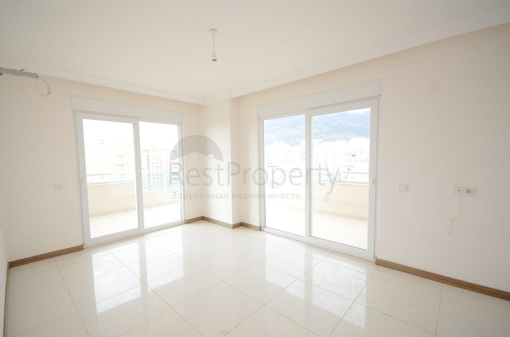 Пентхаус планировки 5+1 в Махмутларе