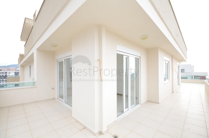 Пентхаус планировки 5+1 в Махмутларе