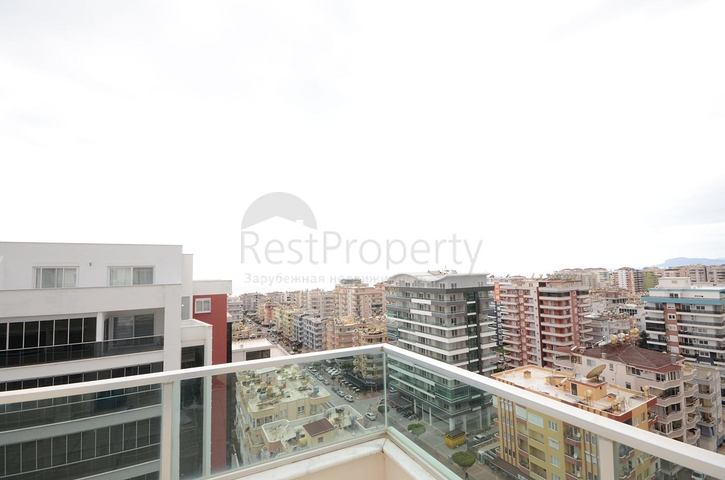 Пентхаус планировки 5+1 в Махмутларе