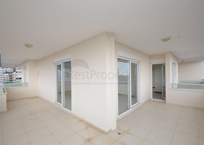 Пентхаус планировки 5+1 в Махмутларе