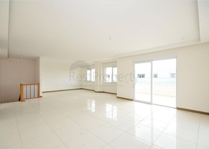 Пентхаус планировки 5+1 в Махмутларе