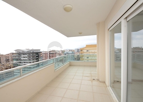 Пентхаус планировки 5+1 в Махмутларе