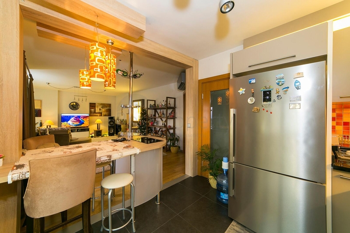 Квартира 3+1 с видом на море в районе Лара Анталья