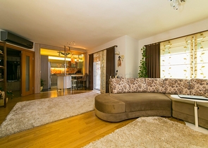 Квартира 3+1 с видом на море в районе Лара Анталья