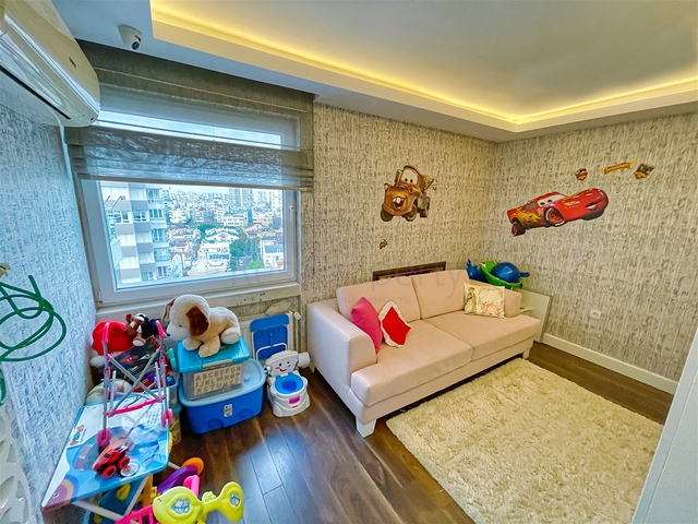 Элитная квартира 4+1 с видом на Средиземное море в Анталии