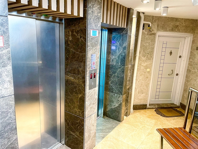 Элитная квартира 4+1 с видом на Средиземное море в Анталии