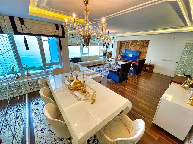 Элитная квартира 4+1 с видом на Средиземное море в Анталии