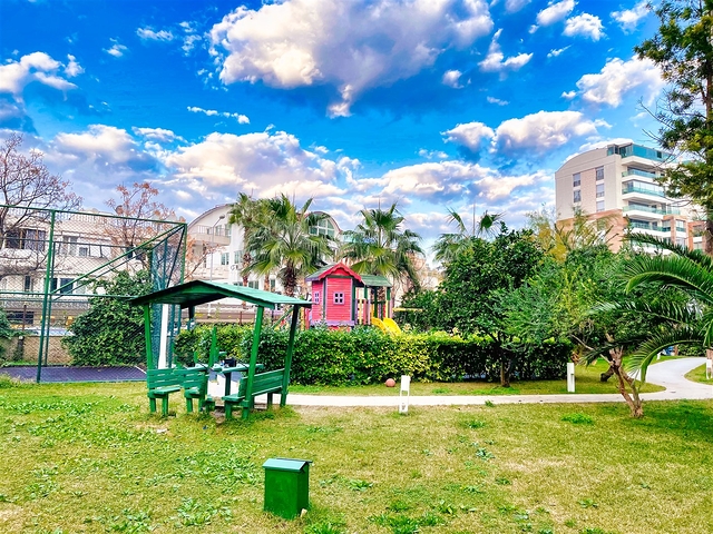 Элитная квартира 4+1 с видом на Средиземное море в Анталии