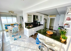 Элитная квартира 4+1 с видом на Средиземное море в Анталии