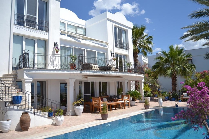 Дворец Бодрумского стиля!