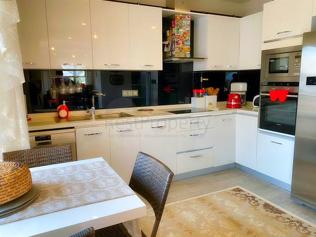 Пентхаус 4+1 в пешей доступности к морю в Анталии