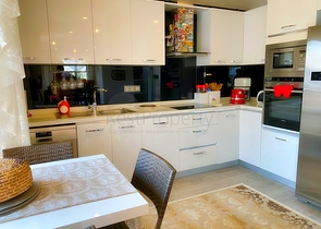 Пентхаус 4+1 в пешей доступности к морю в Анталии