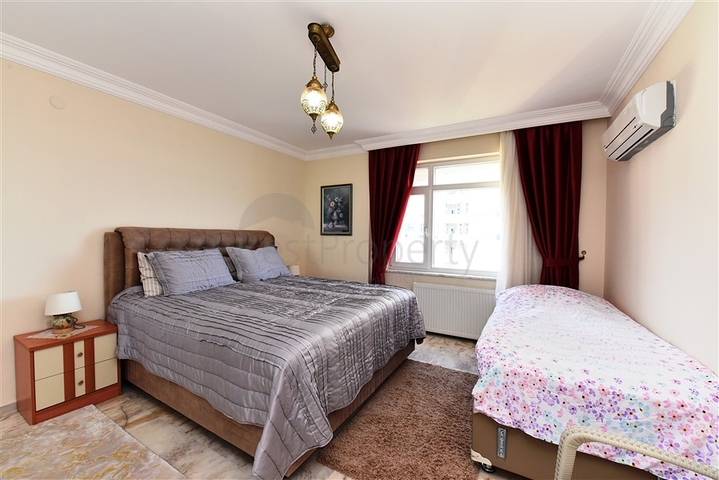 Трехкомнатная квартира с видом на море