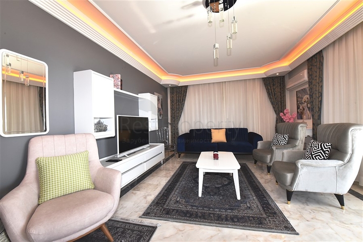 Трехкомнатная квартира с видом на море