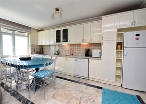 Трехкомнатная квартира с видом на море