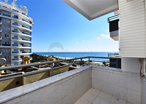 Трехкомнатная квартира с видом на море