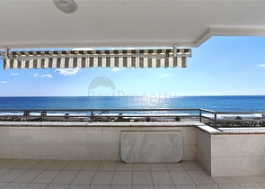 Трехкомнатная квартира с видом на море