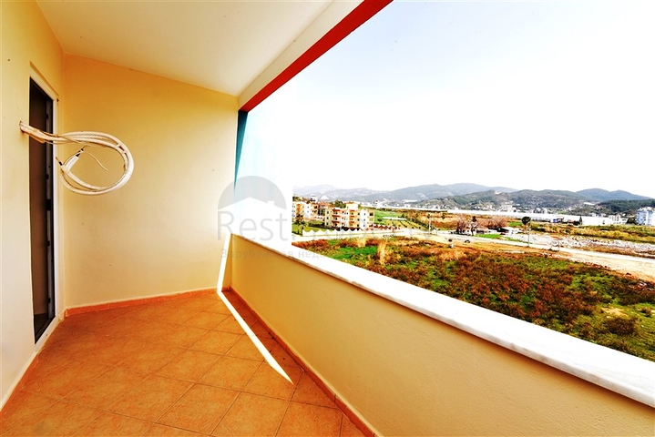 Квартира планировки 2+1 с видом на море