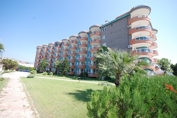 Квартира планировки 2+1 с видом на море