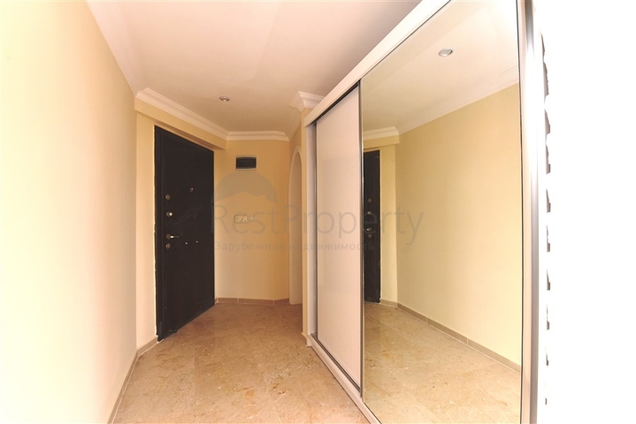 Квартира планировки 2+1 с видом на море