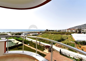 Квартира планировки 2+1 с видом на море