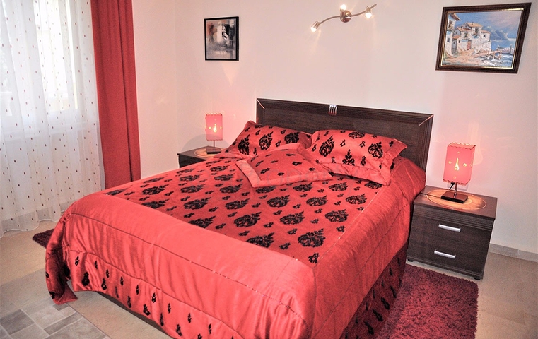 Двухэтажная вилла с видом на море