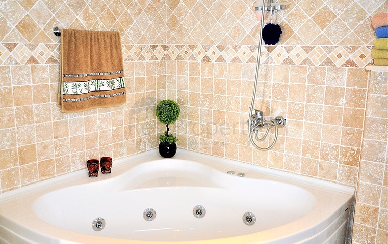 Двухэтажная вилла с видом на море