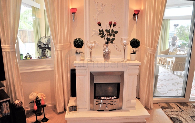 Двухэтажная вилла с видом на море