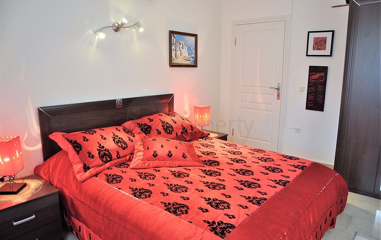 Двухэтажная вилла с видом на море