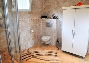 Двухэтажная вилла с видом на море