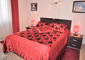 Двухэтажная вилла с видом на море