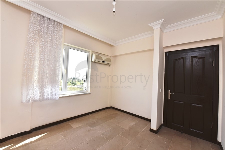 Трехкомнатная квартира с мебелью