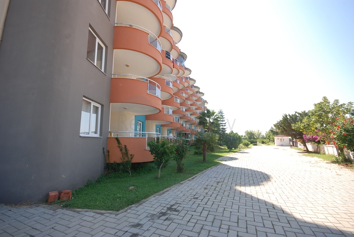 Трехкомнатная квартира с мебелью