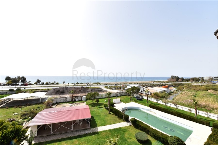 Трехкомнатная квартира с мебелью