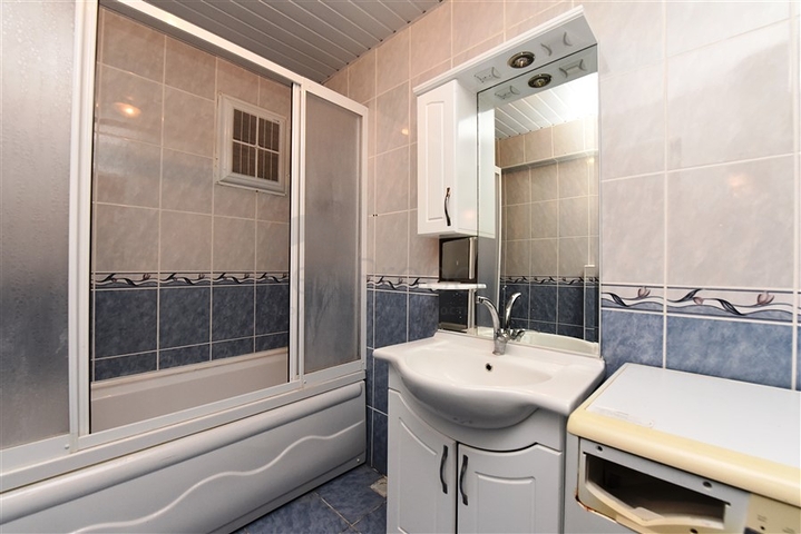 Трехкомнатная квартира с мебелью