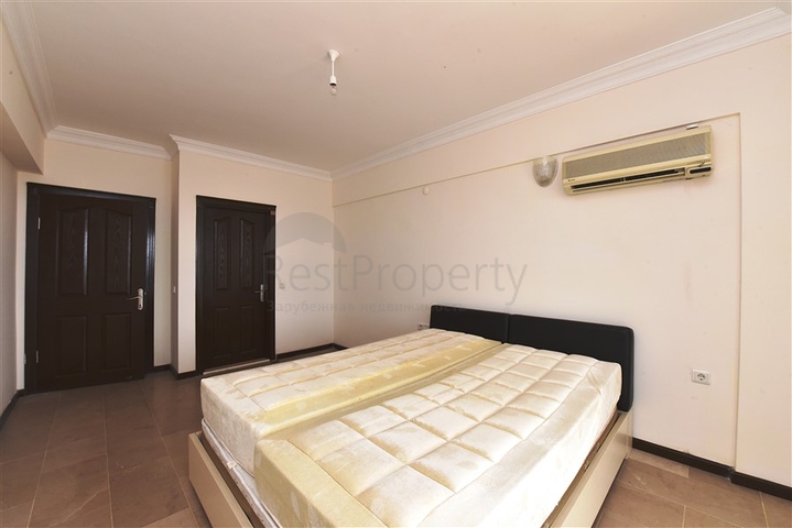 Трехкомнатная квартира с мебелью