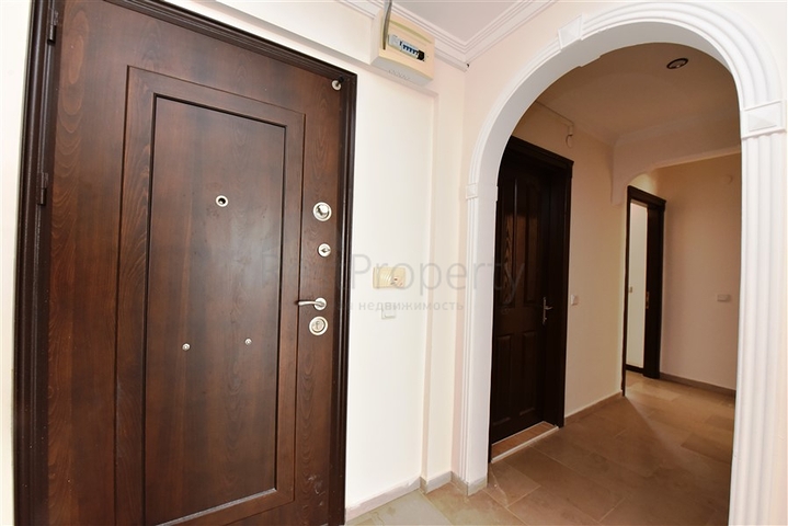 Трехкомнатная квартира с мебелью