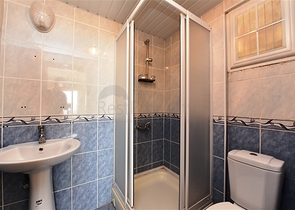 Трехкомнатная квартира с мебелью