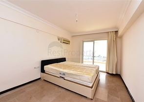 Трехкомнатная квартира с мебелью