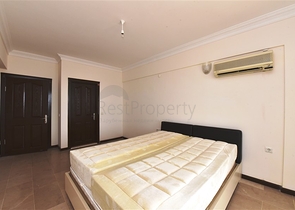 Трехкомнатная квартира с мебелью