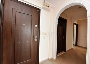 Трехкомнатная квартира с мебелью