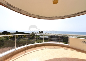 Трехкомнатная квартира с мебелью