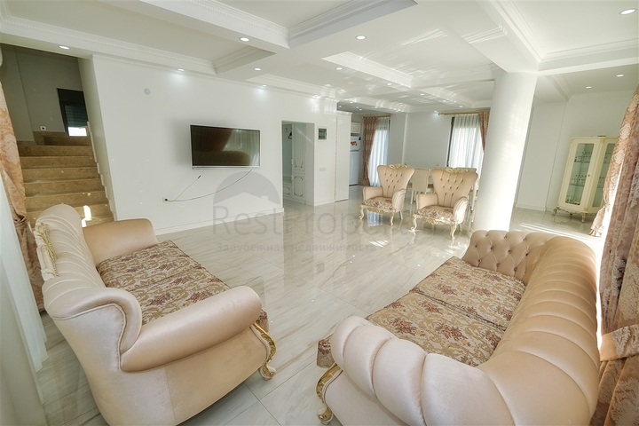 Вилла с 3 спальнями в Гейнюке Кемере