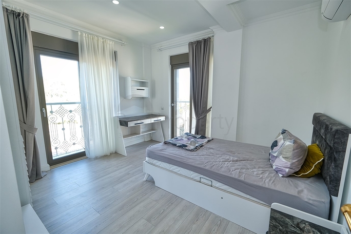 Вилла с 3 спальнями в Гейнюке Кемере