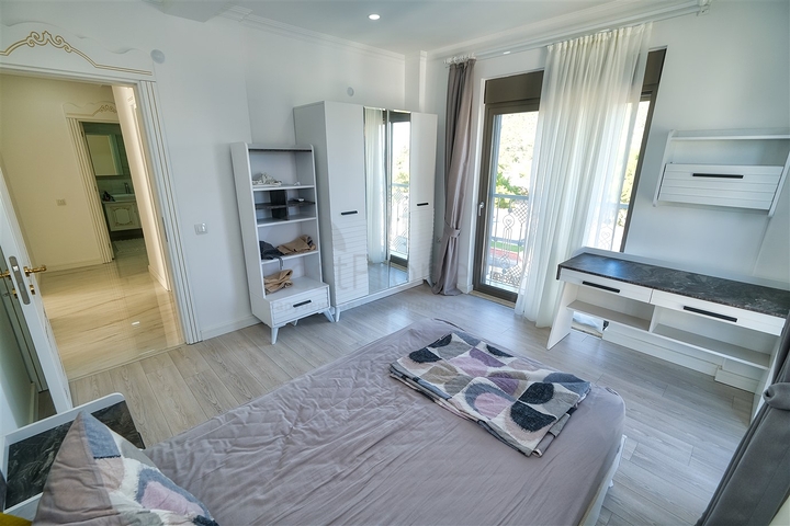 Вилла с 3 спальнями в Гейнюке Кемере