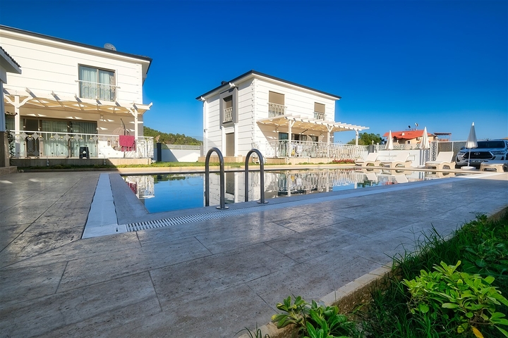 Вилла с 3 спальнями в Гейнюке Кемере