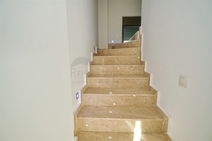 Вилла с 3 спальнями в Гейнюке Кемере