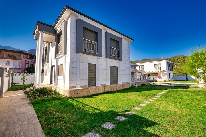 Вилла с 3 спальнями в Гейнюке Кемере